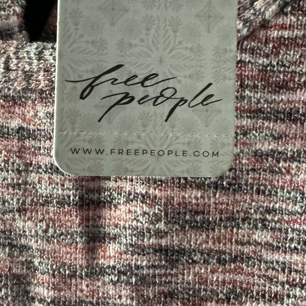 FREE PEOPLE BEST OF US TOP - Picture 13 of 16